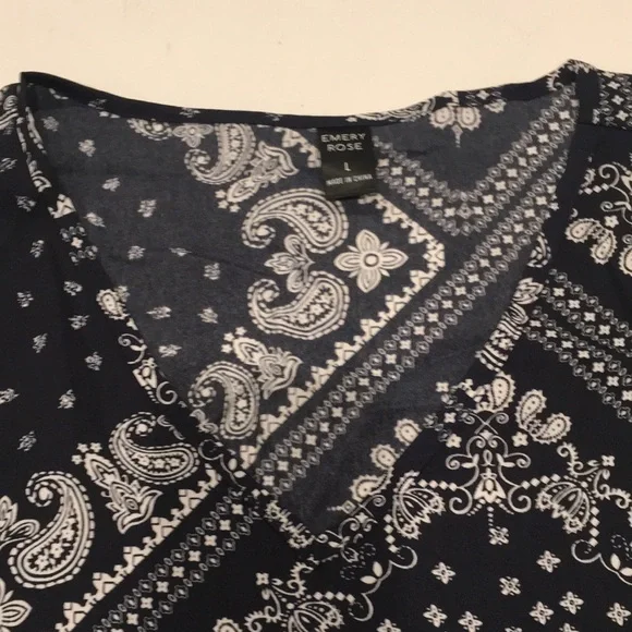 Emery Rose | Scarf & Paisley 3/4 Sleeve Blouse - Picture 5 of 9